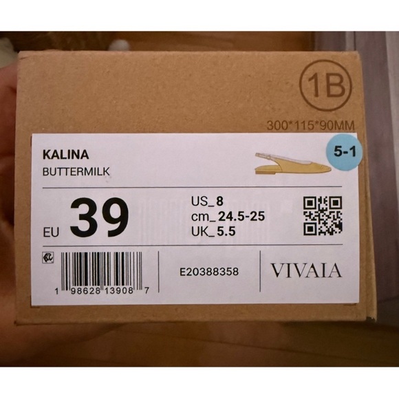 VIVAIA Womens Yellow Slingback Flats
Square Toe Buckle Dressy Knit Shoes US/8 - Picture 8 of 8